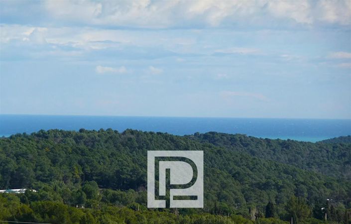 Image No.2-6 Bed House for sale