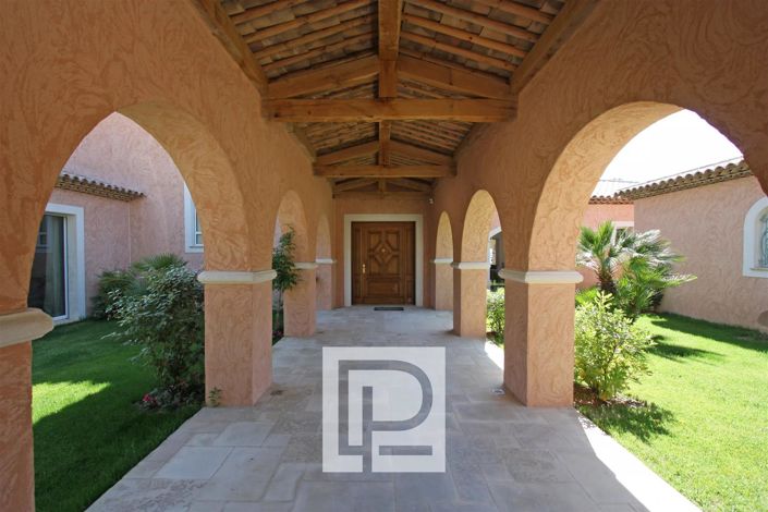 Image No.6-6 Bed House for sale