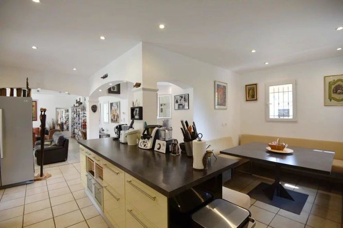 Image No.18-9 Bed House for sale