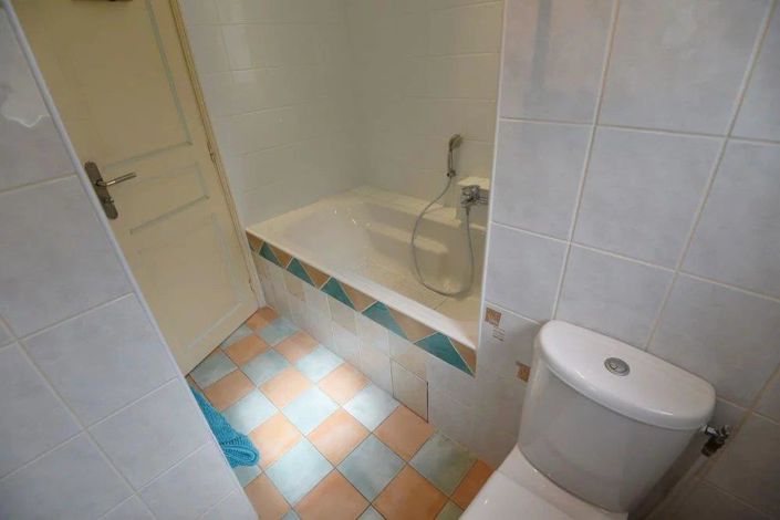 Image No.20-9 Bed House for sale