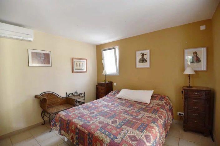 Image No.21-9 Bed House for sale