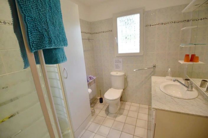 Image No.24-9 Bed House for sale