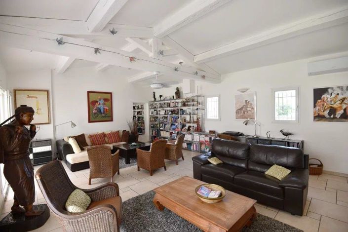 Image No.4-9 Bed House for sale