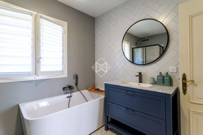 Image No.12-5 Bed House for sale