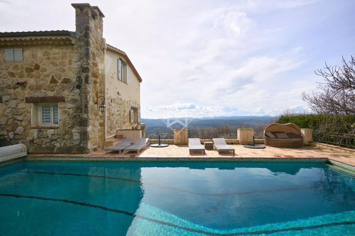 Image No.20-5 Bed House for sale