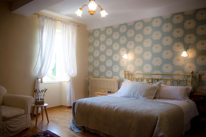 Image No.18-5 Bed House for sale