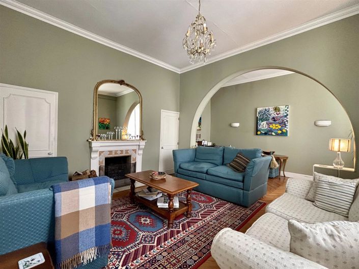 Image No.27-5 Bed House for sale