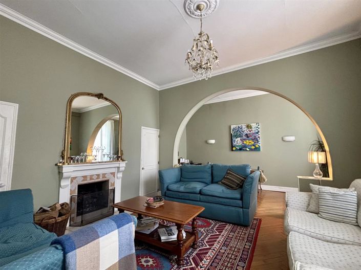 Image No.4-5 Bed House for sale