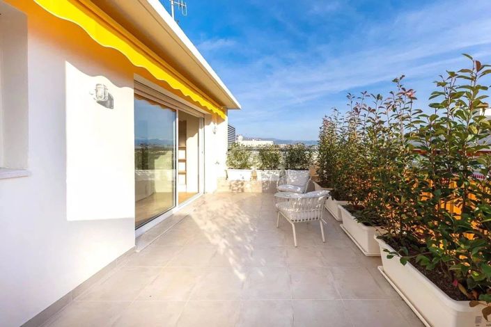 Image No.13-3 Bed Apartment for sale