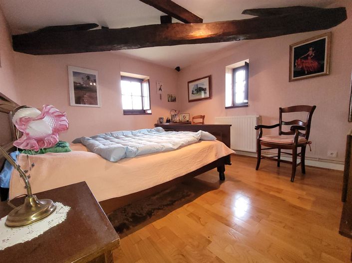 Image No.10-3 Bed Apartment for sale