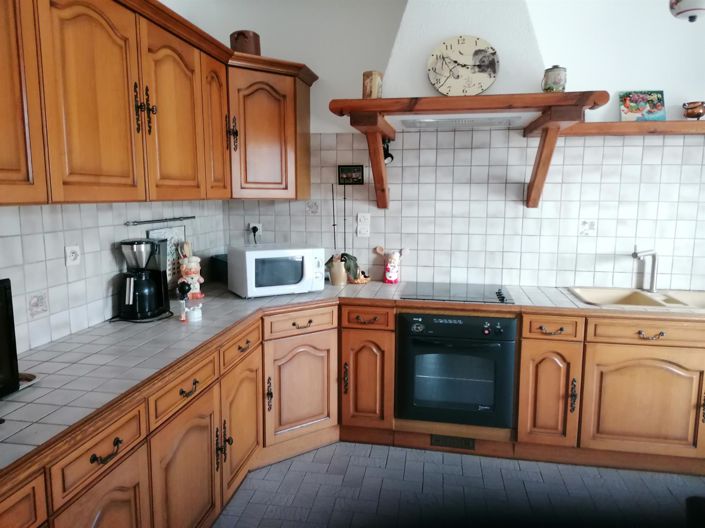 Image No.12-2 Bed House for sale