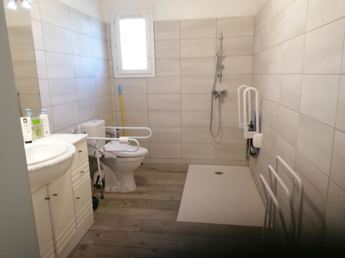 Image No.13-2 Bed House for sale