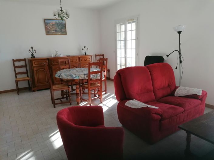 Image No.6-2 Bed House for sale