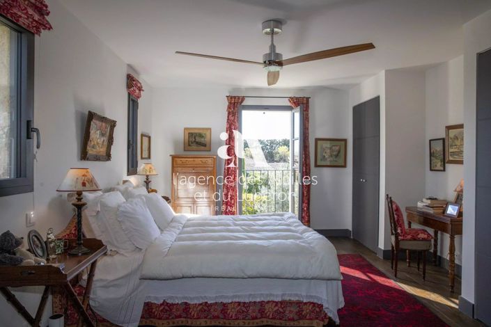 Image No.25-4 Bed House for sale