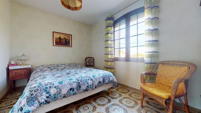 Image No.12-4 Bed House for sale