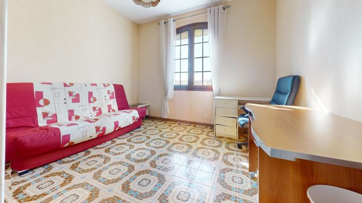 Image No.13-4 Bed House for sale