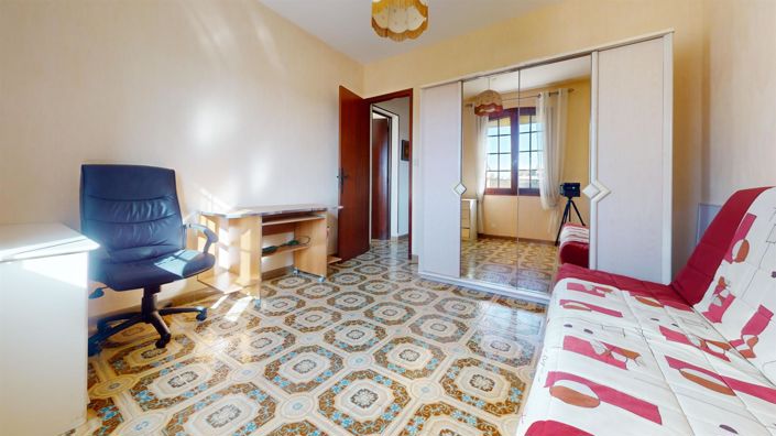 Image No.14-4 Bed House for sale