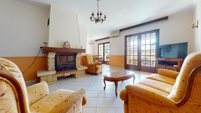 Image No.5-4 Bed House for sale