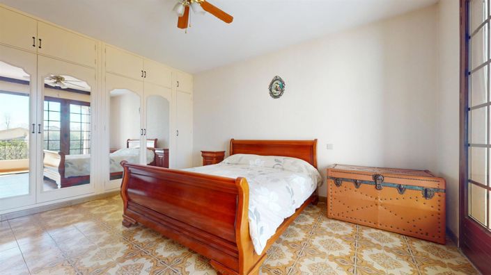 Image No.9-4 Bed House for sale