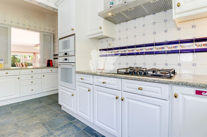 Image No.11-4 Bed House for sale