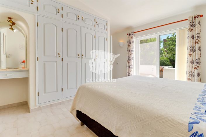 Image No.14-4 Bed House for sale