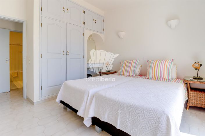 Image No.23-4 Bed House for sale