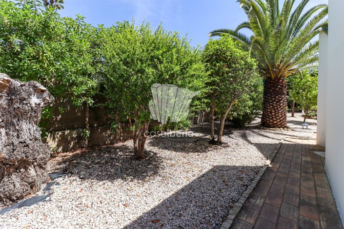 Image No.33-4 Bed House for sale