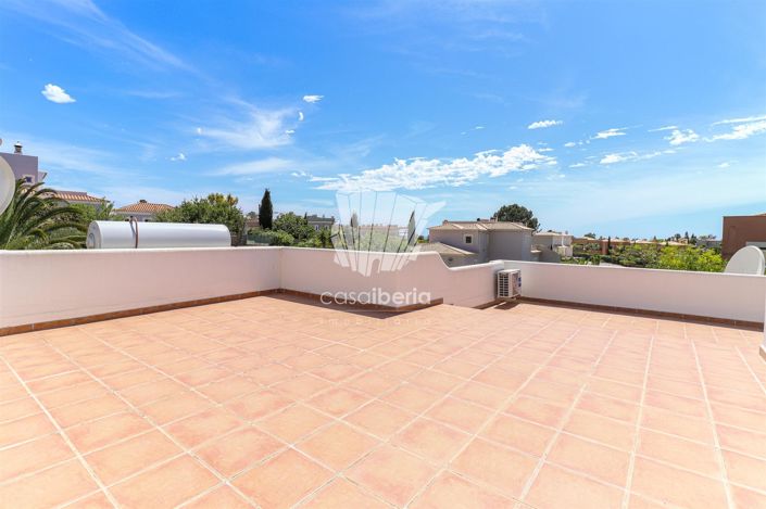 Image No.38-4 Bed House for sale