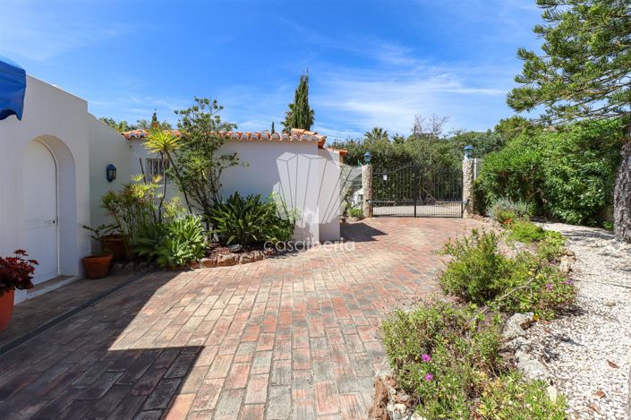 Image No.4-4 Bed House for sale