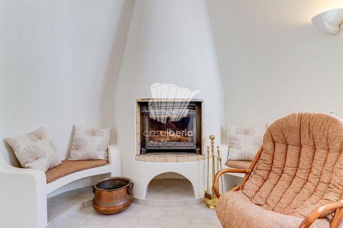 Image No.6-4 Bed House for sale