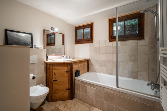 Image No.20-4 Bed House for sale