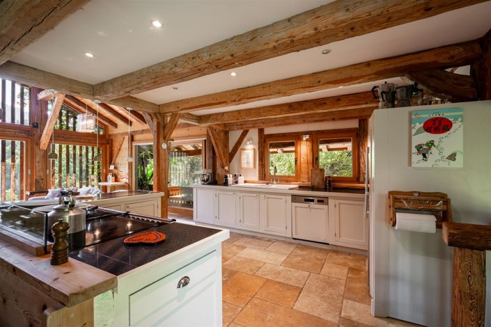 Image No.8-4 Bed House for sale