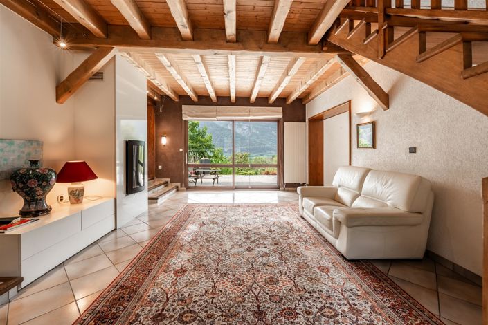 Image No.4-6 Bed House for sale