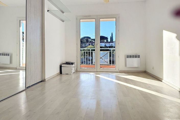 Image No.4-Appartement de 1 chambre à vendre à Sainte-Maxime