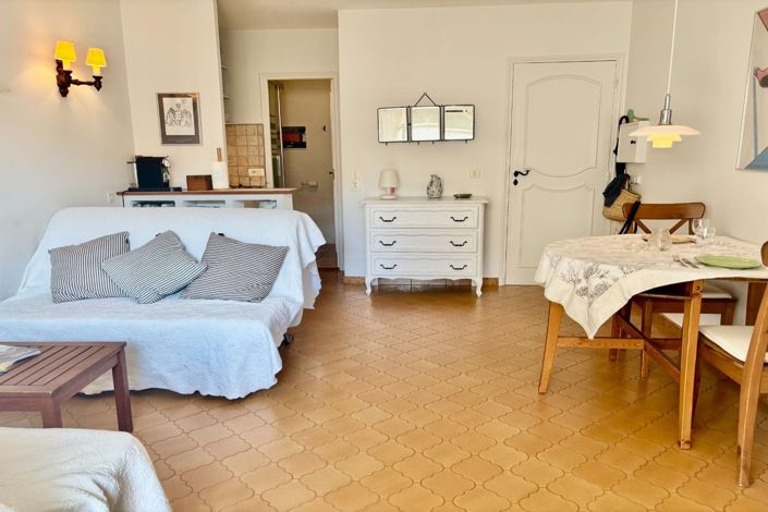 Image No.6-Apartment for sale