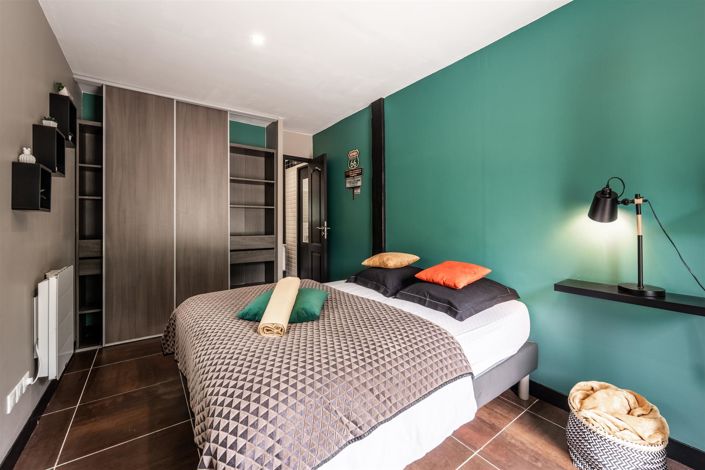 Image No.16-5 Bed House for sale