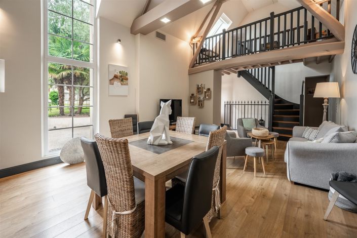 Image No.6-5 Bed House for sale