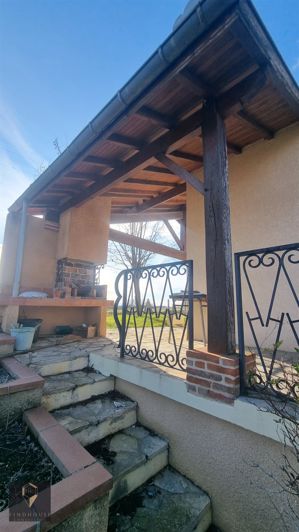 Image No.10-2 Bed House for sale