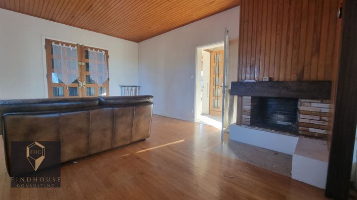 Image No.4-2 Bed House for sale