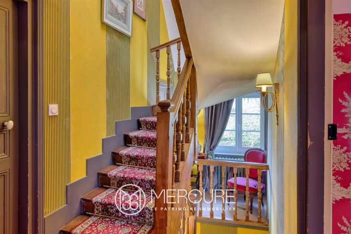 Image No.10-8 Bed House for sale