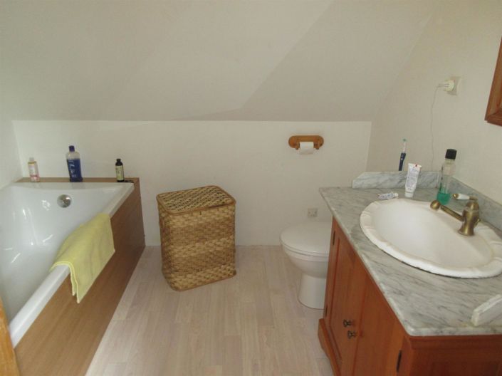 Image No.9-3 Bed House for sale