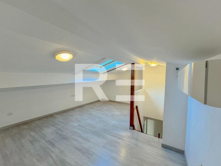 Image No.10-2 Bed House for sale