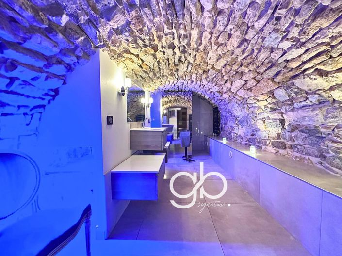 Image No.22-6 Bed House for sale