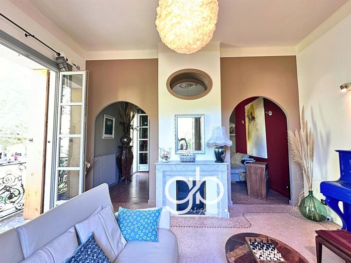 Image No.7-6 Bed House for sale