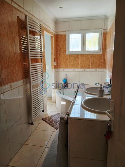 Image No.13-6 Bed House for sale