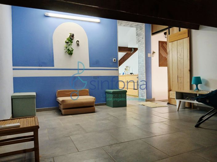 Image No.17-6 Bed House for sale