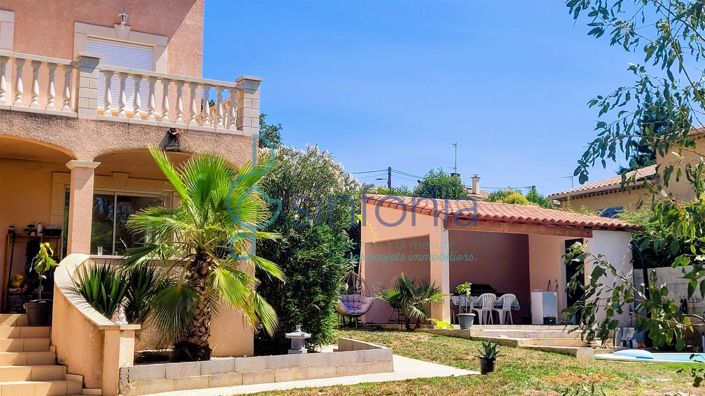 Image No.4-6 Bed House for sale