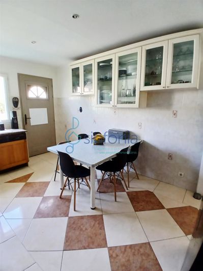 Image No.6-6 Bed House for sale