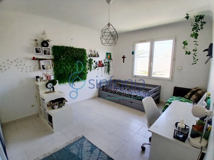 Image No.9-6 Bed House for sale