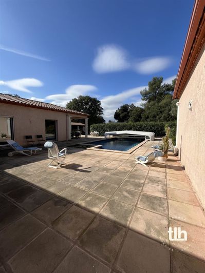 Image No.17-7 Bed House for sale